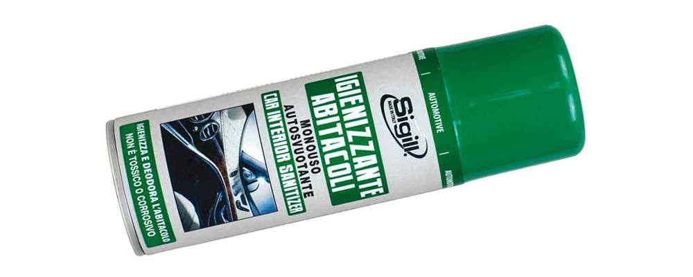 igienizzante spray per interni auto