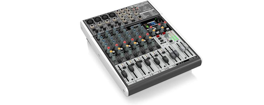 mixer a 4 canali