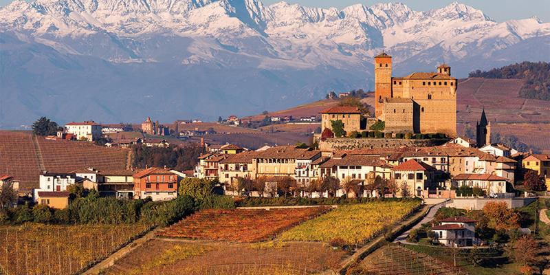 Castello di Serralunga d'Alba - Cuneo (Piemonte)