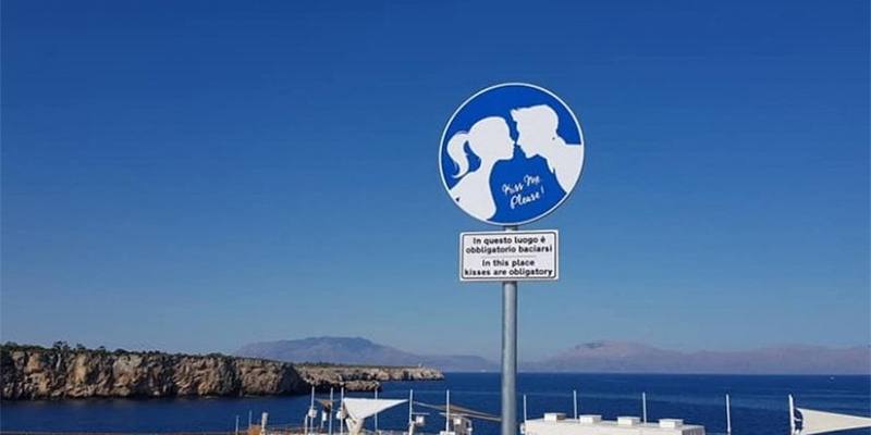 I-luoghi-in-Italia-dov'è-obbligatorio-baciarsi
