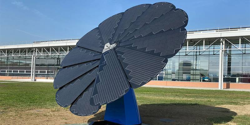 Il fiore fotovoltaico che segue il sole e si installa dove vuoi