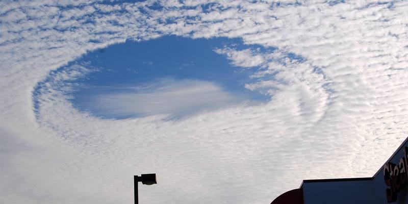 Skypunch, il curioso fenomeno dei buchi nel cielo