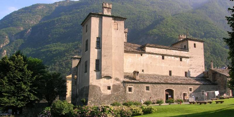 Il castello di Issogne e il fantasma di Bianca Maria