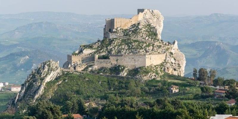 Il fantasma del castello di Mussomeli (Caltanissetta)